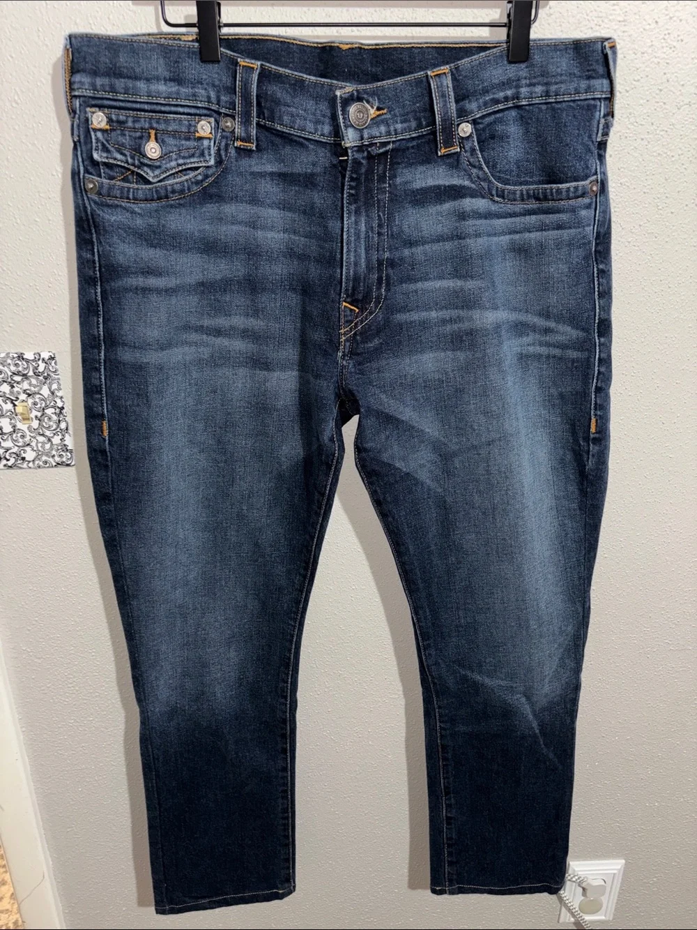 True Religion - Men's “Ricky Relaxed Straight jeans (36 x 29)